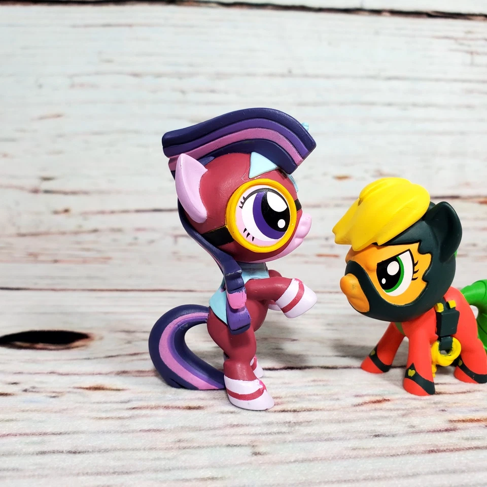 Lote de figuras Funko Power Ponies de My Little Pony Mystery Mini Twilight Sparkle Foto 3 de 4
