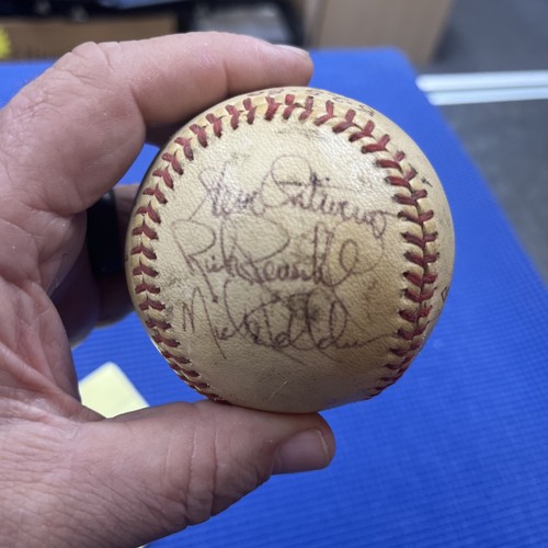 Bill Buckner Dave Kingman, +7 more autographed MLB baseball MLB Chicago Cub - Picture 7 of 10