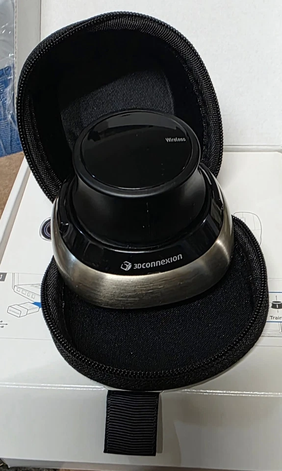 3Dconnexion SpaceMouse Wireless 3D Mouse Black (3DX-600044) boxed immaculate.  - Image 3 of 4