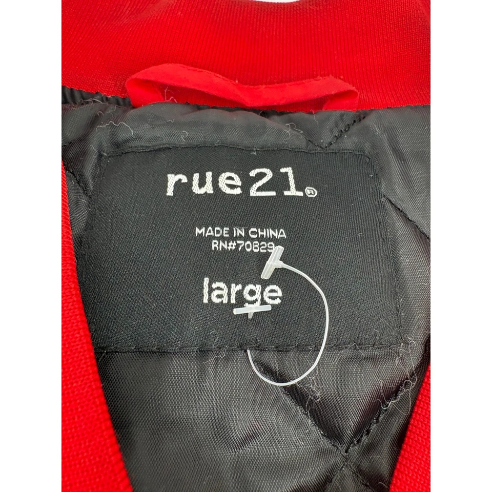 Мужская куртка-бомбер Red GOAT 18 Greatest of All Time Letterman Размер Large Rue21 - Изображение 2 из 4