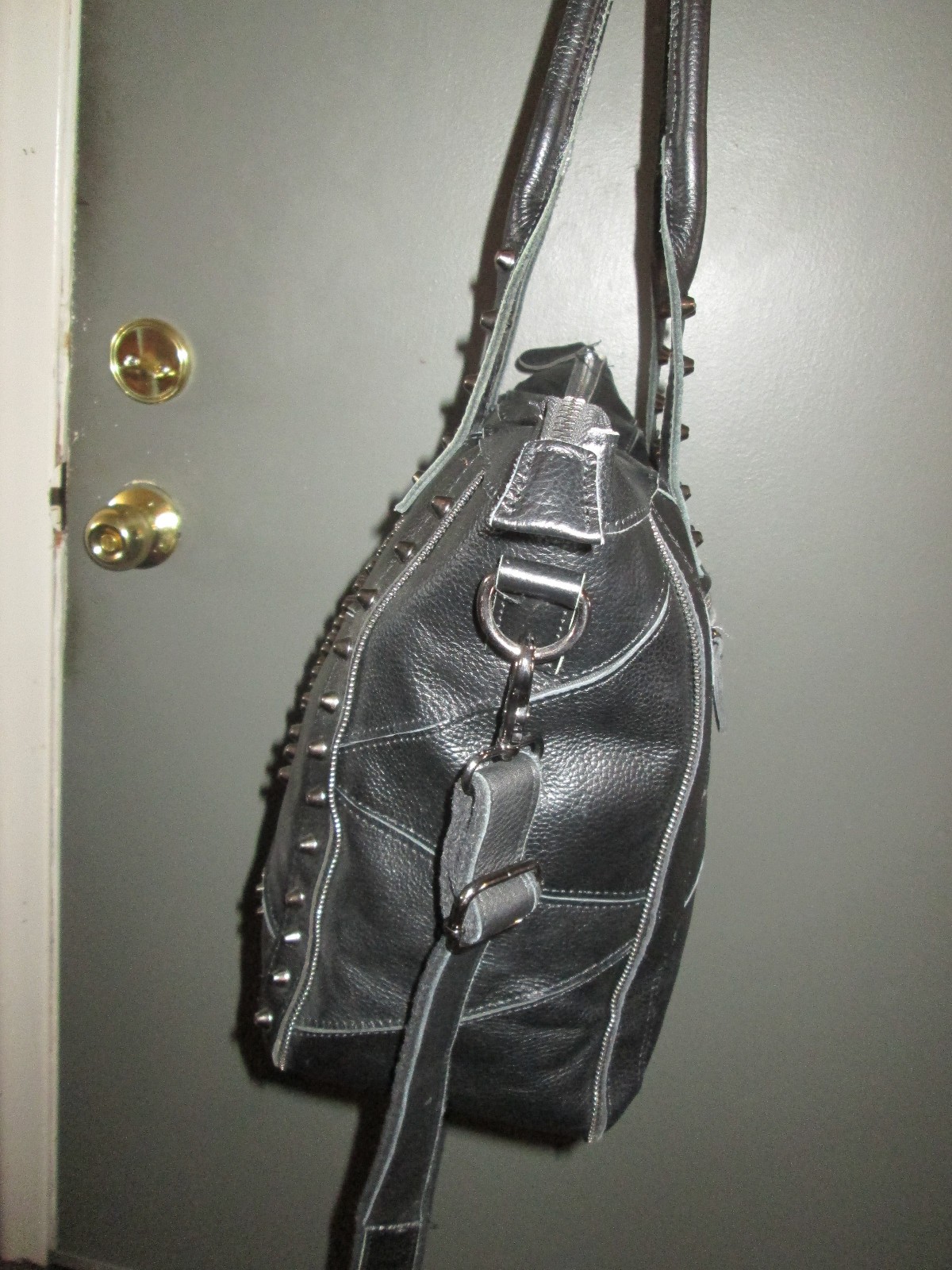 AMERI LEATHER SKULL STUDDED BLACK CROSSBODY SATCH… - image 4