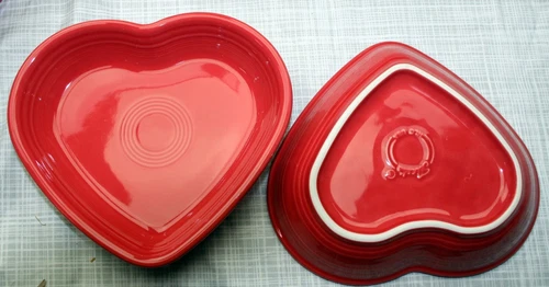 CHOICE Fiestaware medium heart bowl 7.5" out of production SCARLET/LEMONGRASS