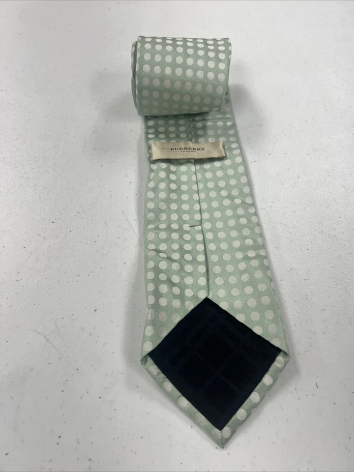 Corbata para hombre Burberry verde menta punteada seda $295 Foto 2 de 4