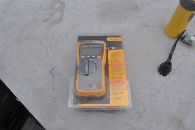 FLUKE 113 UTILITY TRUE RMS DIGITAL MULTIMETER BRAND NEW