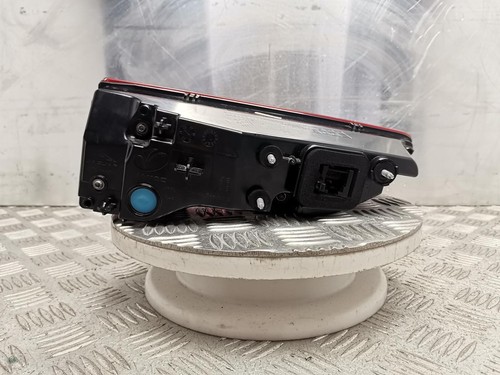 Jaguar I-Pace Inner Tail Light Lamp RH UK Drivers 2018-24 X590 J9DE-13A420-CB - Picture 4 of 7