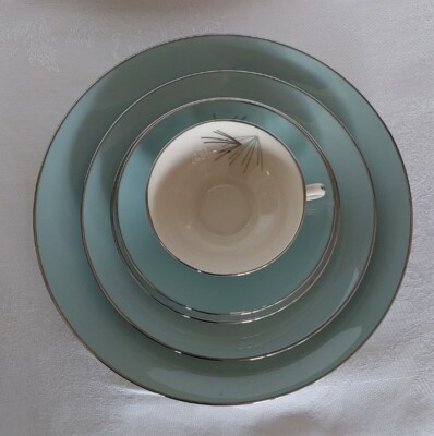 Franciscan China Silver Pine MCM 5 Piece Place Setting Wonderful