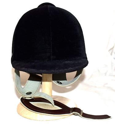 Vtg Equestrian II Black Velvet Flexible Peak Hunting Cap  display picture 2