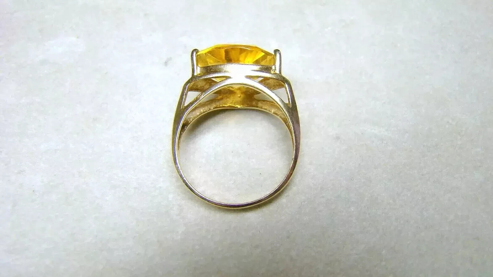 🌟14K Gold Statement Ring w Large Triangular Citr… - image 4