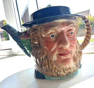 Beswick Peggotty 31 Zentimeter Griff zum Ausgießen Teekanne mit Deckel.
