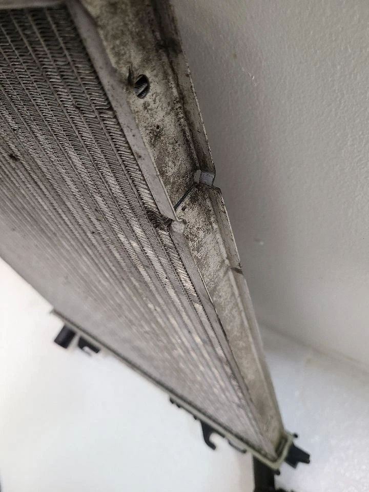 2009-2014 VOLKSWAGEN ROUTAN Radiator 7B0121251B 09-14 - Изображение 4 из 4