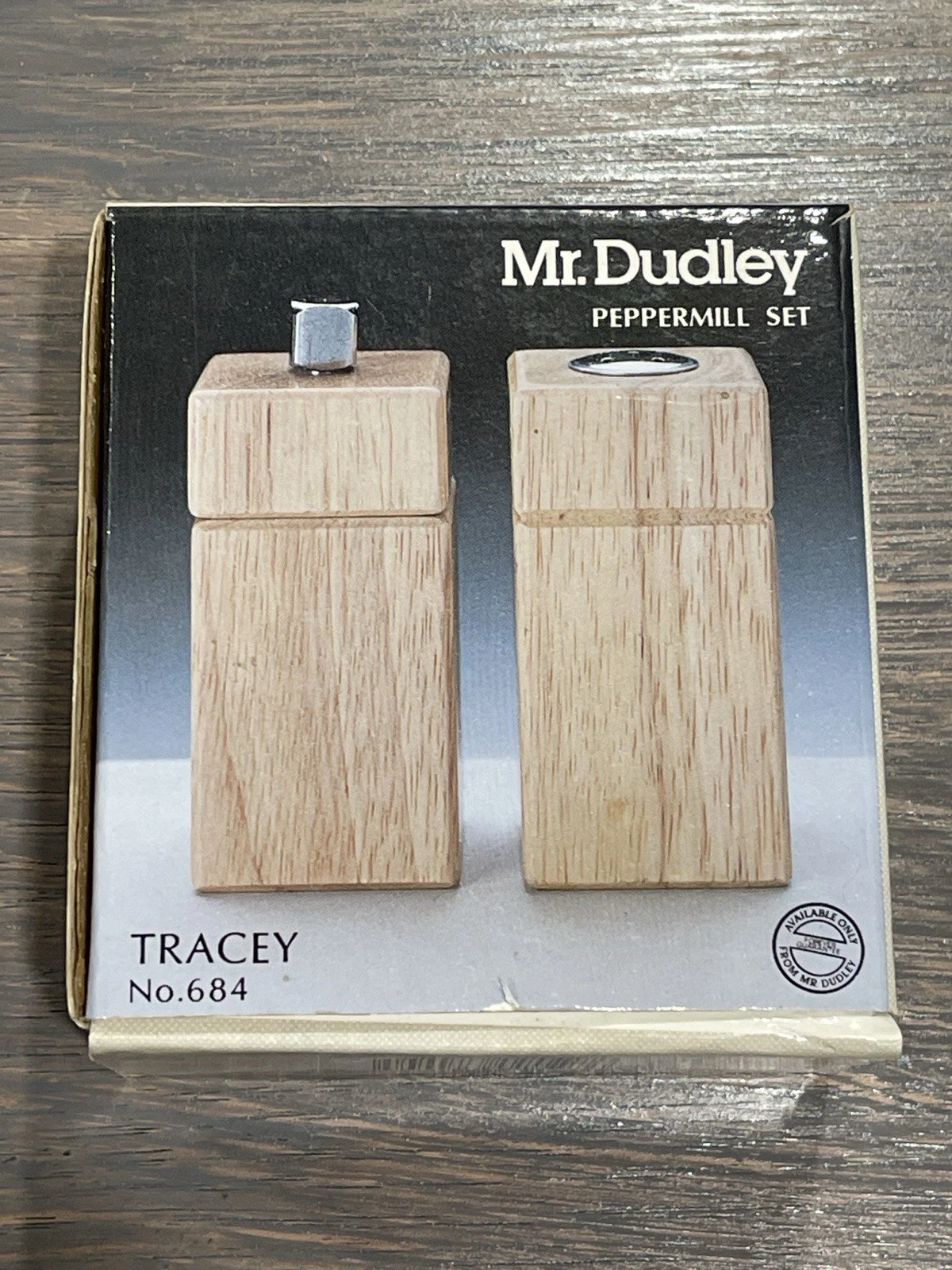 Vintage Mr. Dudley Tracey No. 684 Wooden Pepper Mill Set – New in Box Adjustable