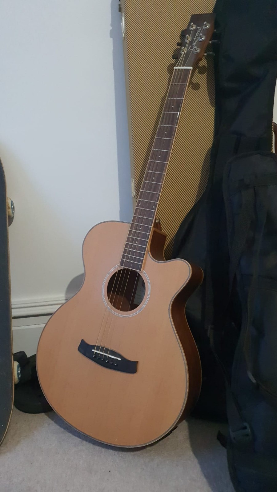 Tanglewood Discovery DBT SFCE TR Electro-Acoustic Guitar Barely Used