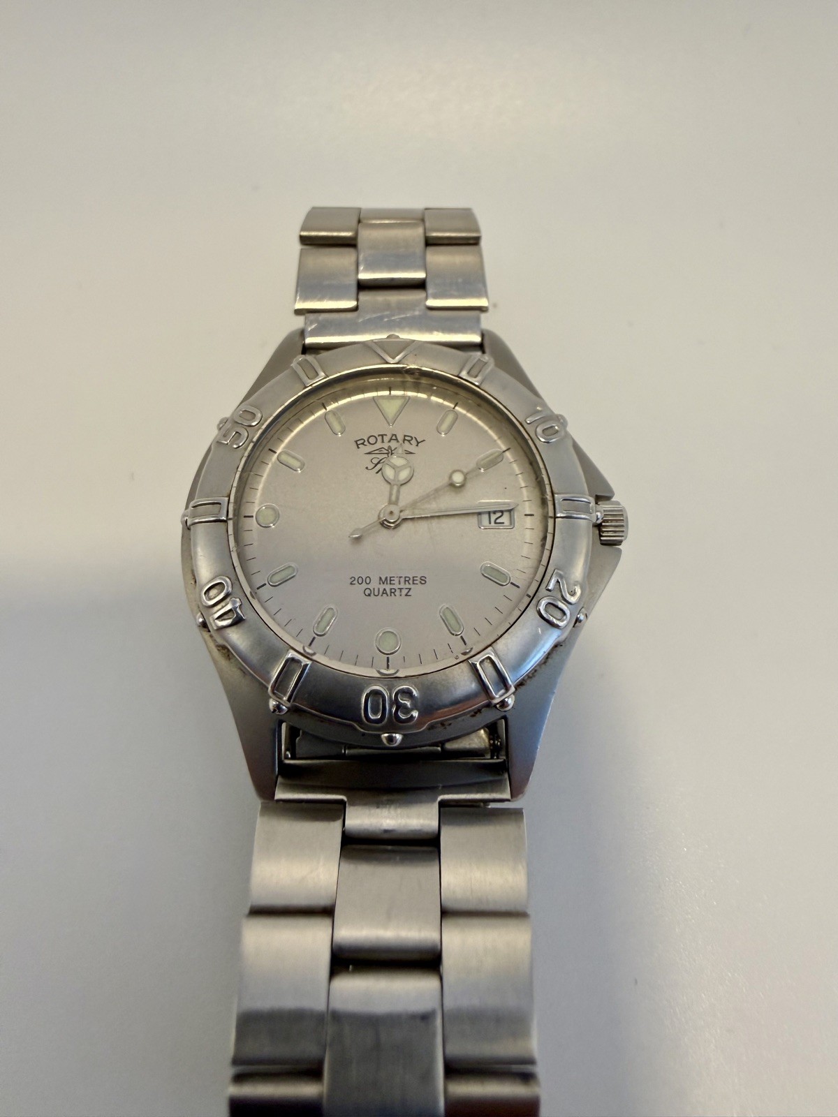 Beautiful Rotary Diver 200m Sport Men's Quartz Watch