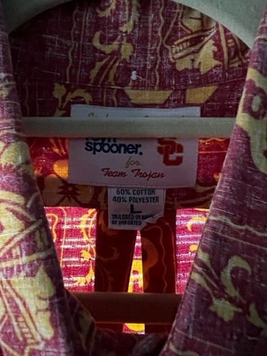 Reyn Spooner USC Trojan Men's Hawaiian Shirt-Size Large NWT - Picture 3 of 3