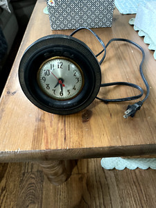 vintage  super chief l Rubber Tire Clock mohawk rubber co. Electric WORKS 6"