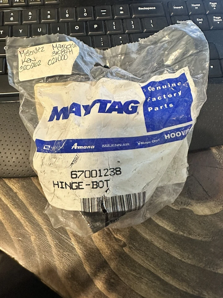 Maytag Hinge-Bot 67001238 (Piezas descontinuadas) Foto 2 de 2