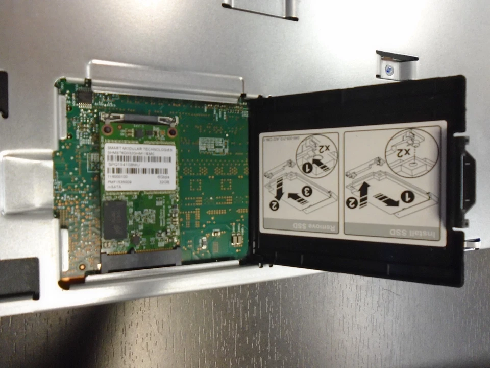 046-004-136 EMC VNXe3100 Xeon 2-Core 1.73GHz 4GB 28GB Storage Controller Module - Image 4 of 4