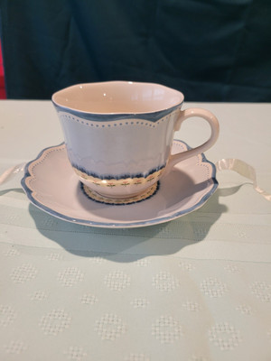 Lenox Provencal Garden Sky Coffee Cup & Saucer. Set Of 4.