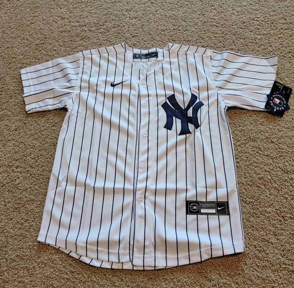 sNWT #99 Aaron Judge Pinstripe No Name Yankees Jersey Mens Large