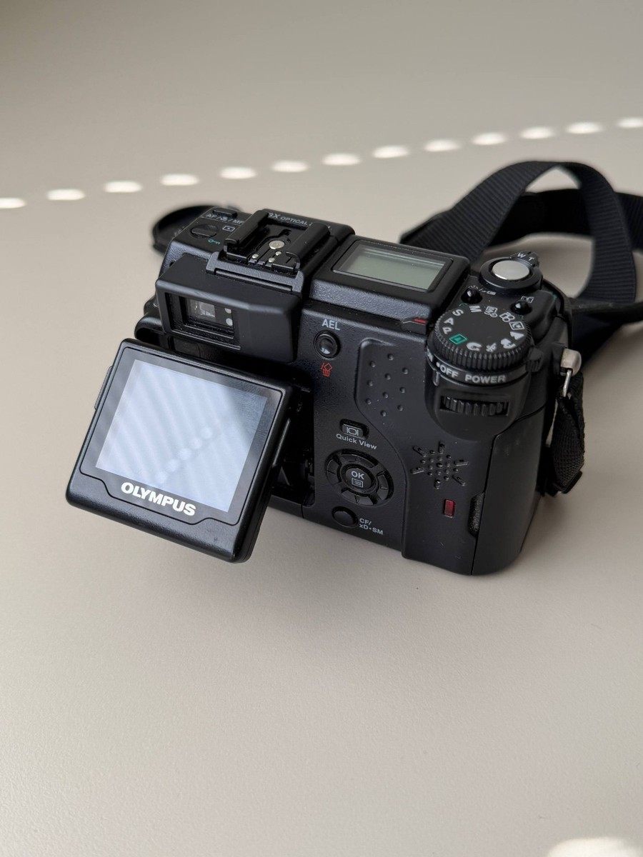 Olympus Camedia C-5050 Zoom Point & Shoot Digicam Digital y2k