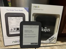 Nook Simple Touch E-Ink Ebook Reader WiFi 6" 2GB (BNRV 300) Bundle w/BONUS cover