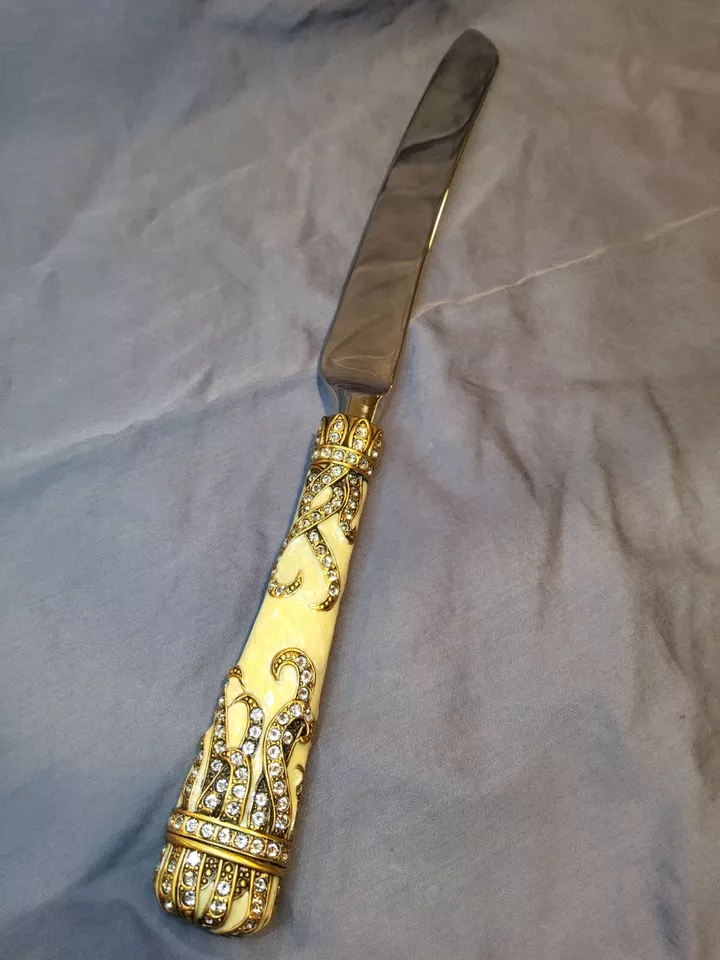 Conjunto de facas e servidores Edgar Berebi edição limitada esmalte e cristal Swarovski bolo - Imagem 4 de 4