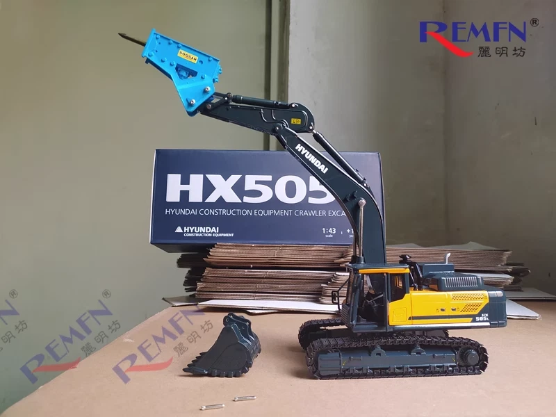 Camión modelo preconstruido para HYUNDAI HX505L + martillo triangular 1/43 Foto 3 de 4