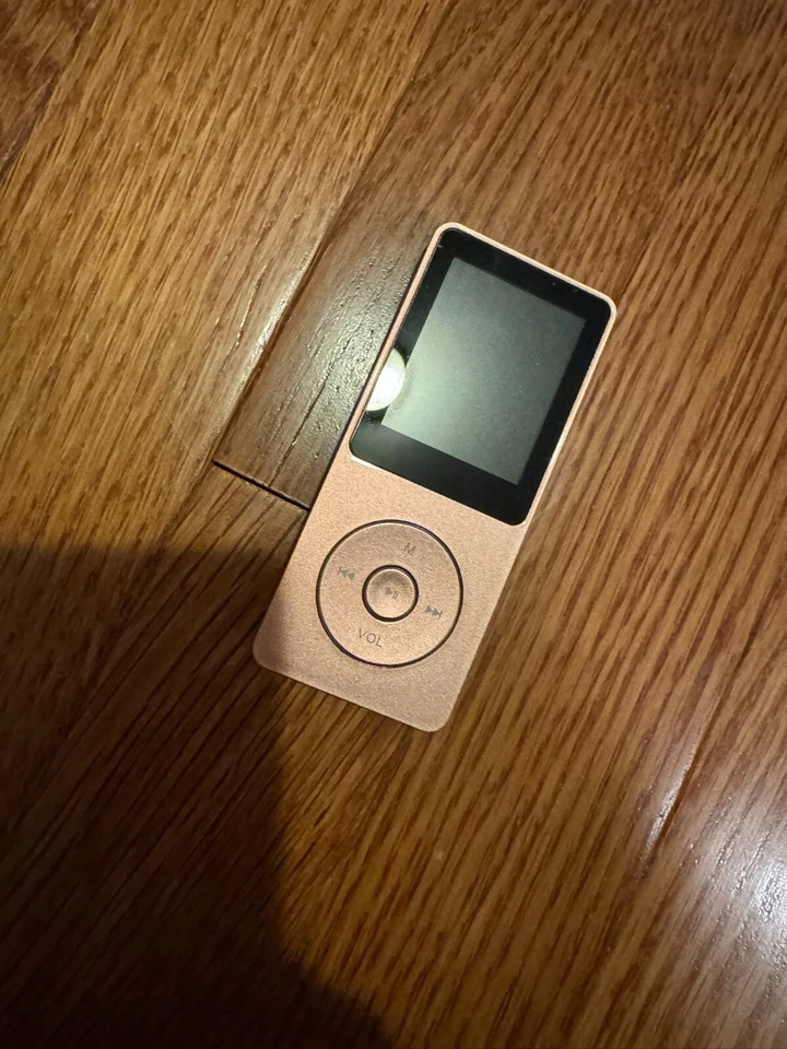 AGPTEK A02 8GB MP3 Player, 70 Hours Playback Lossless Sound Music Player ***Read - Image 4 of 4