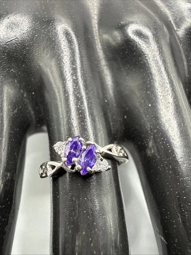 VTG Dainty RSC 925 Sterling Silver Amethyst & CZ Ring. Grams 1.4. Size 5