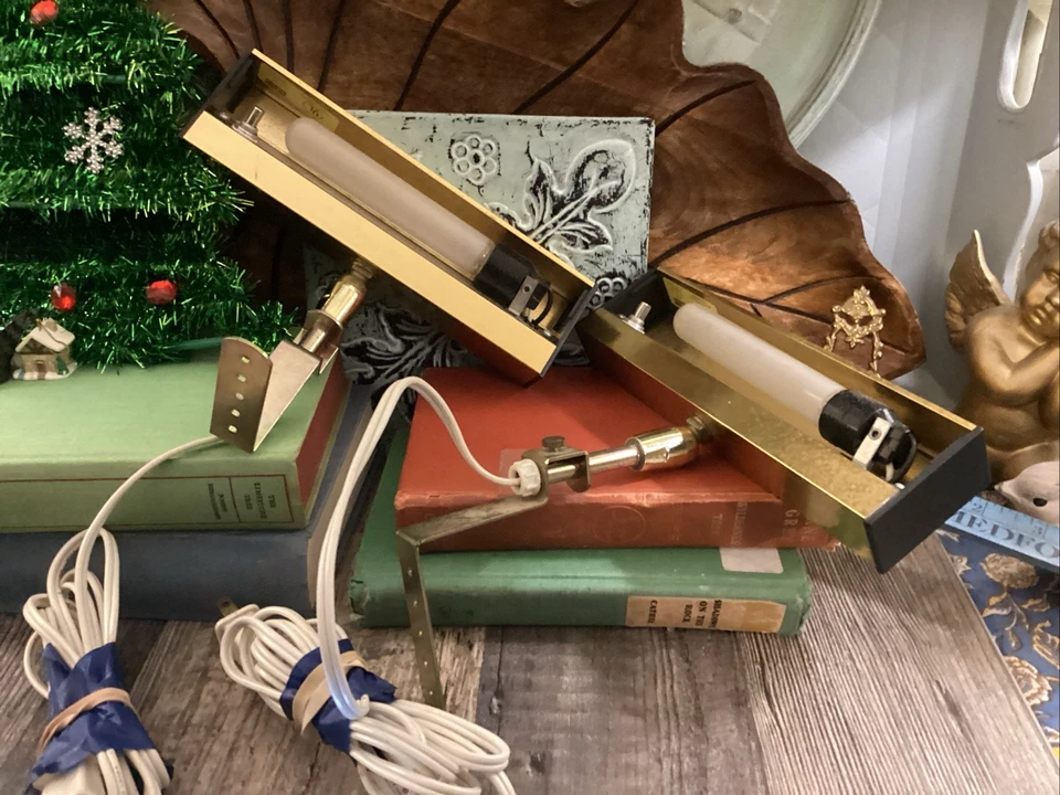 Vintage Lektra Picture / Artwork Gallery Wall Mount Light Lite 8” - Brass 2pk - Image 2 of 4