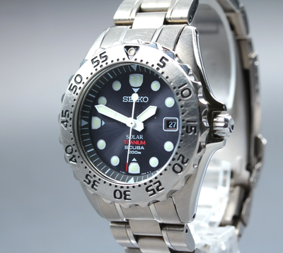 【美品】セイコーSEIKOプロスペック ダイバーズ V145―0AH0 ソーラー Near MINT] SEIKO Solar Titanium Scuba V145-0AH0 Black Diver's