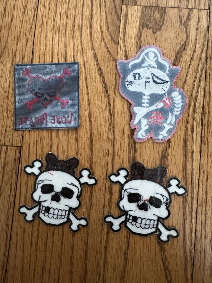 Lot of 4 Pirate Skull Iron-on Patches - Love Pirate, Skeleton Cat, Bow Skulls - Image 2 of 4
