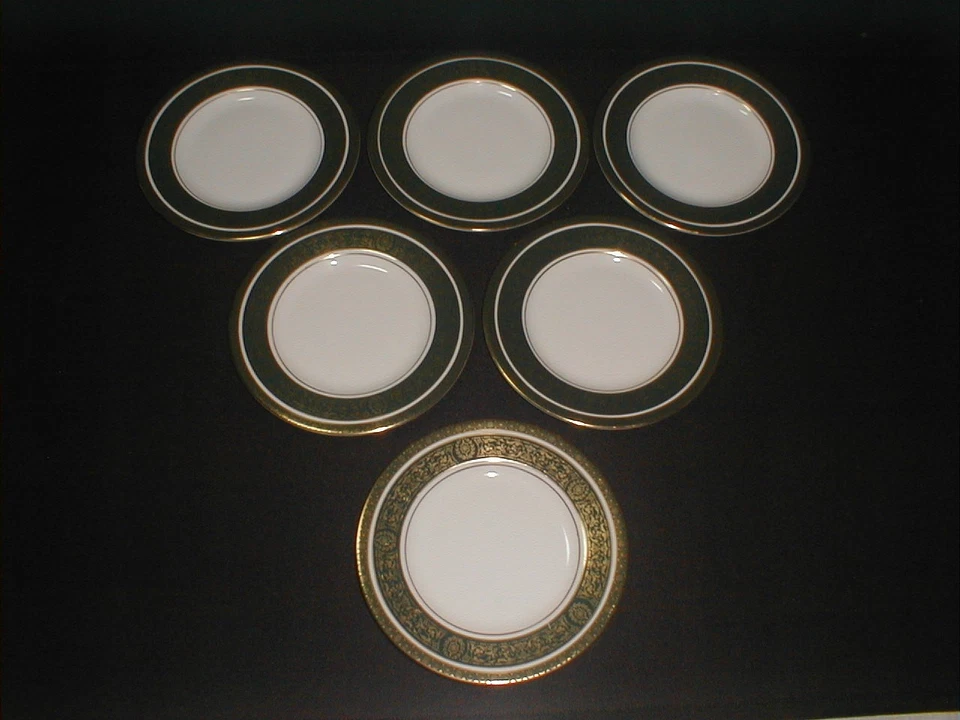 Royal Doulton Bone China Vanborough H4992 6.5" 16.5cm Tea Side Bread Plate - Image 2 of 4