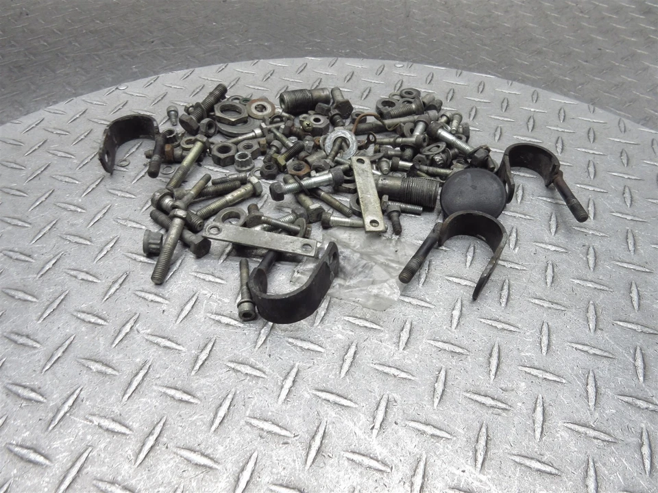 BMW 650 R65 1983 81-84 tuercas diversas tornillos pernos herrajes Foto 3 de 4