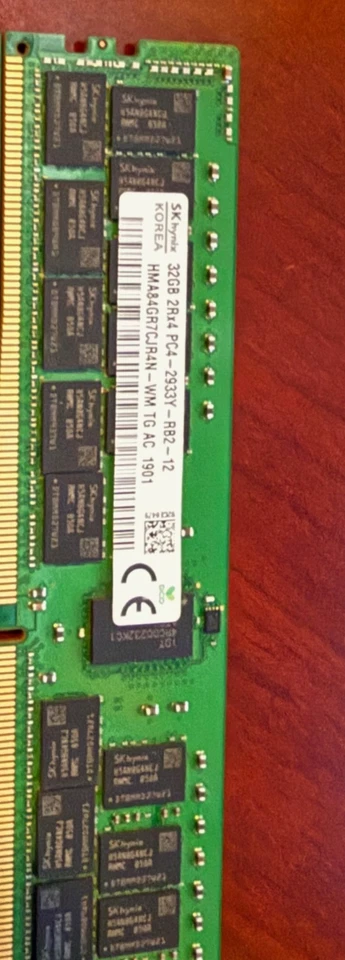 Memoria RAM de servidor Hynix 32 GB DDR4-2933 PC4 2Rx4 ECC RDIMM HMA84GR7CJR4N-WM Foto 1 de 1