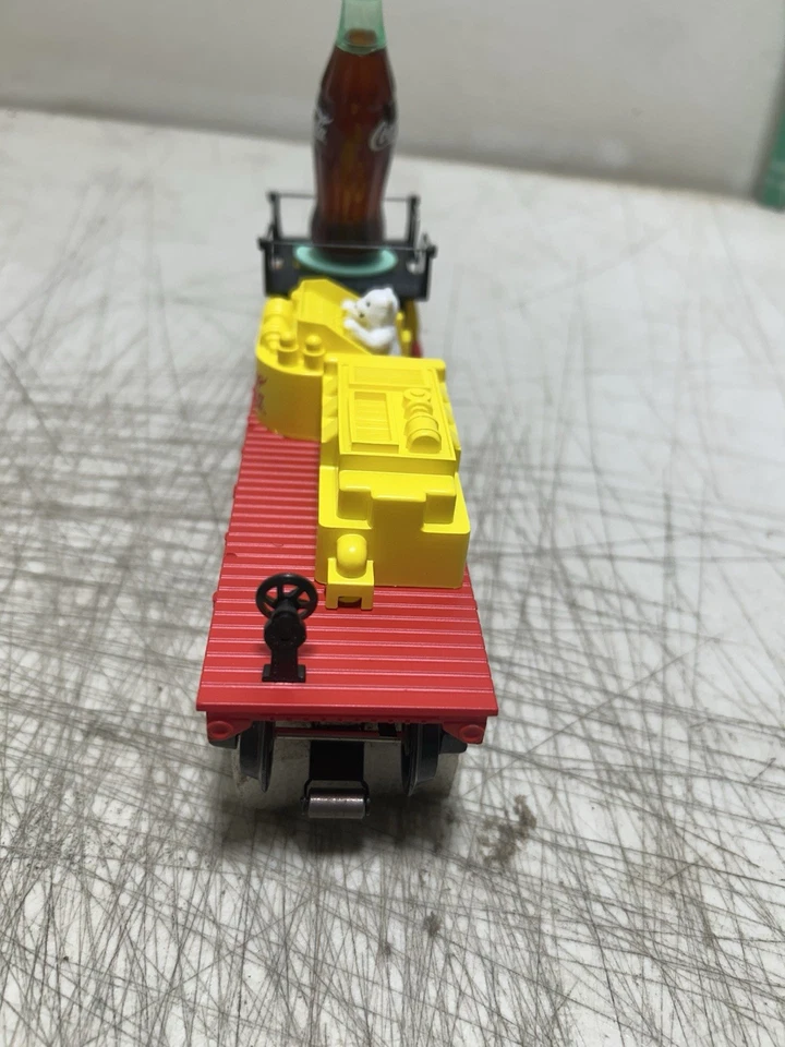 COCA COLA K-LINE K721-5101 O GAUGE OPERATING BOTTLE SEARCHLIGHT CAR - Image 4 of 4