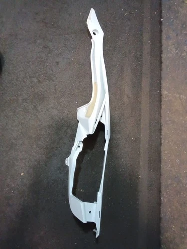 COVER, FRAME RH (WHITE) | FOR YPA