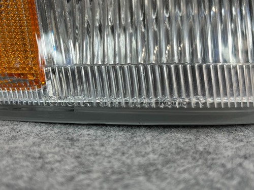 CROWN S130 GS136V GS130 VAN WAGON TOYOTA OEM TURN SIGNAL LIGHT RIGHT SIDE 30-181 - Picture 6 of 9