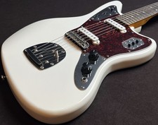 Squier FSR Classic Vibe '60s Jaguar Olympic White Electric Guitar Used