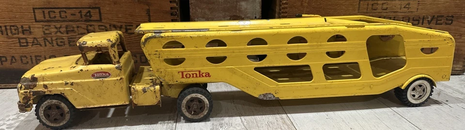 Tonka Motor Transport Vintage Early 1960's Car Hauler Yellow Good Condition - Image 2 of 4