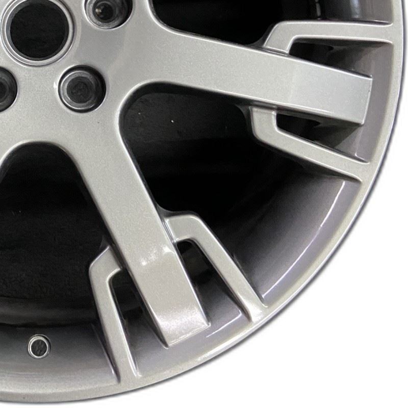 Maserati GranTurismo 2010-2013 Front Wheel P/N 241984