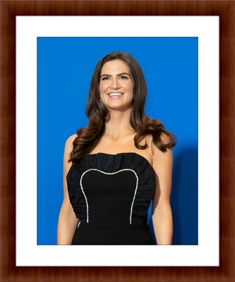 Kaitlan Collins 8.5 x 11 Candid Color Unframed Photograph Collectable Art Print
