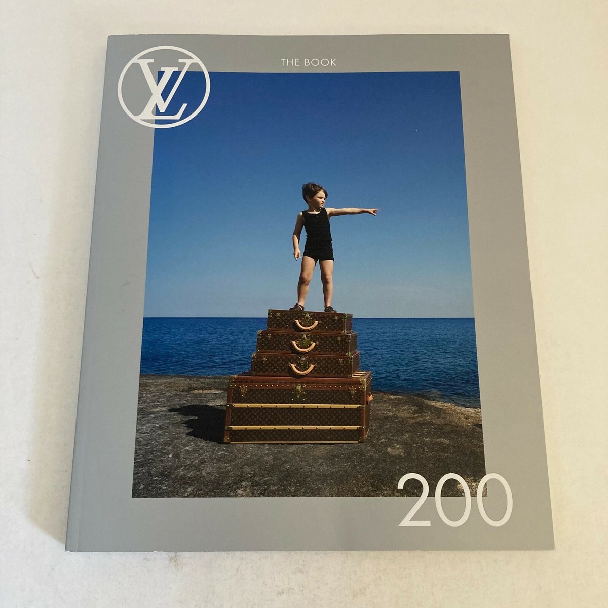 ルイヴィトン　THE BOOK LOUIS VUITTON - Image Catalog THE BOOK #200 2021 w/ Sticker