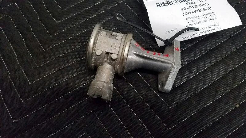 Válvula de escape BMW M6 2007 P/N 4106745414 Foto 3 de 4