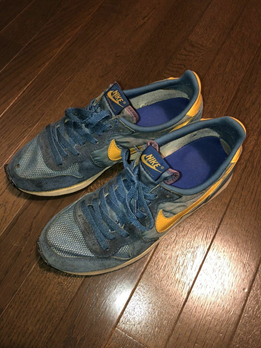 nike internationalist blue and yellow