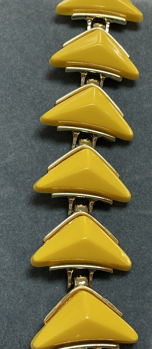 VINTAGE UNSIGNED TRIANGLE ARROW SHAPED YELLOW THE… - image 1
