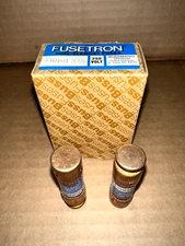 BOX OF 10 NOS BUSSMAN FUSETRON FRN-R-3 2/10 250V 3.2 AMP DUAL-ELEMENT FUSES  B40