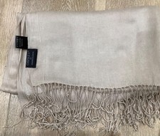 Osprey Graeme Ellisdon ladies beige rectangular viscose scarf, tassles, used