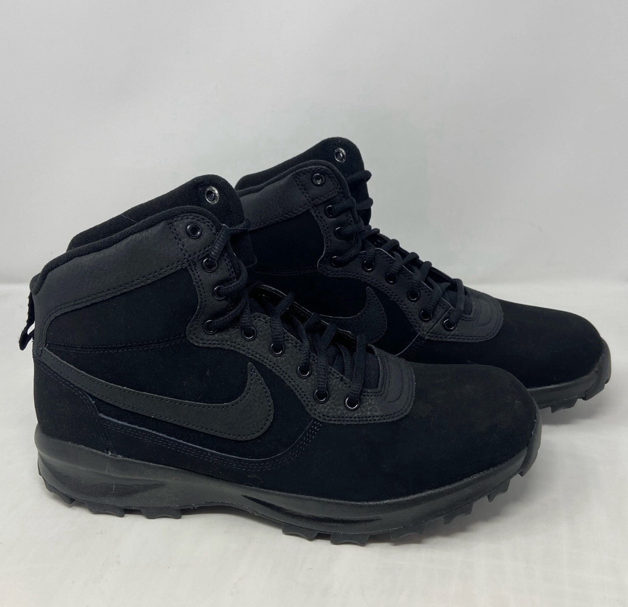 Nike Manoadome Black Sneaker Boots, Size 10.5 844358-003 thumbnail 3