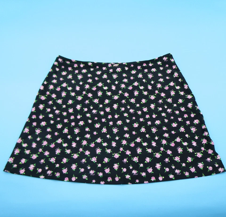 Victoria Secret Medium Black Floral Swim Skirt Cover Up Bikini Bottom Swimwear - Image 4 of 4